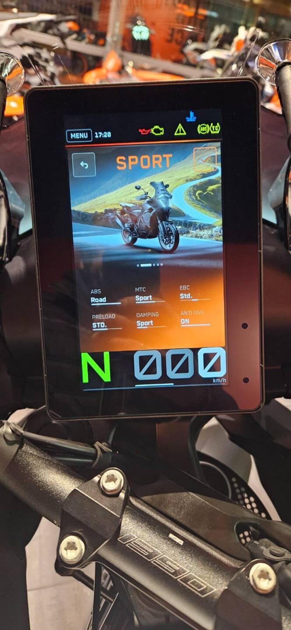 KTM 1390 Super Adventure S (2026) (14)