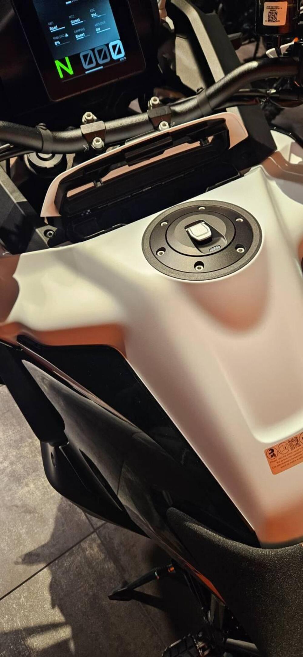 KTM 1390 Super Adventure S (2026) (10)