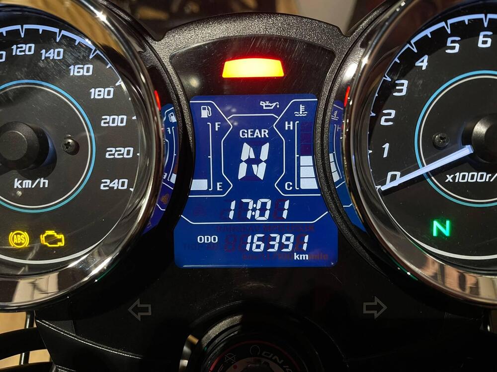 Kawasaki Z 650 RS (2022 - 24) (9)