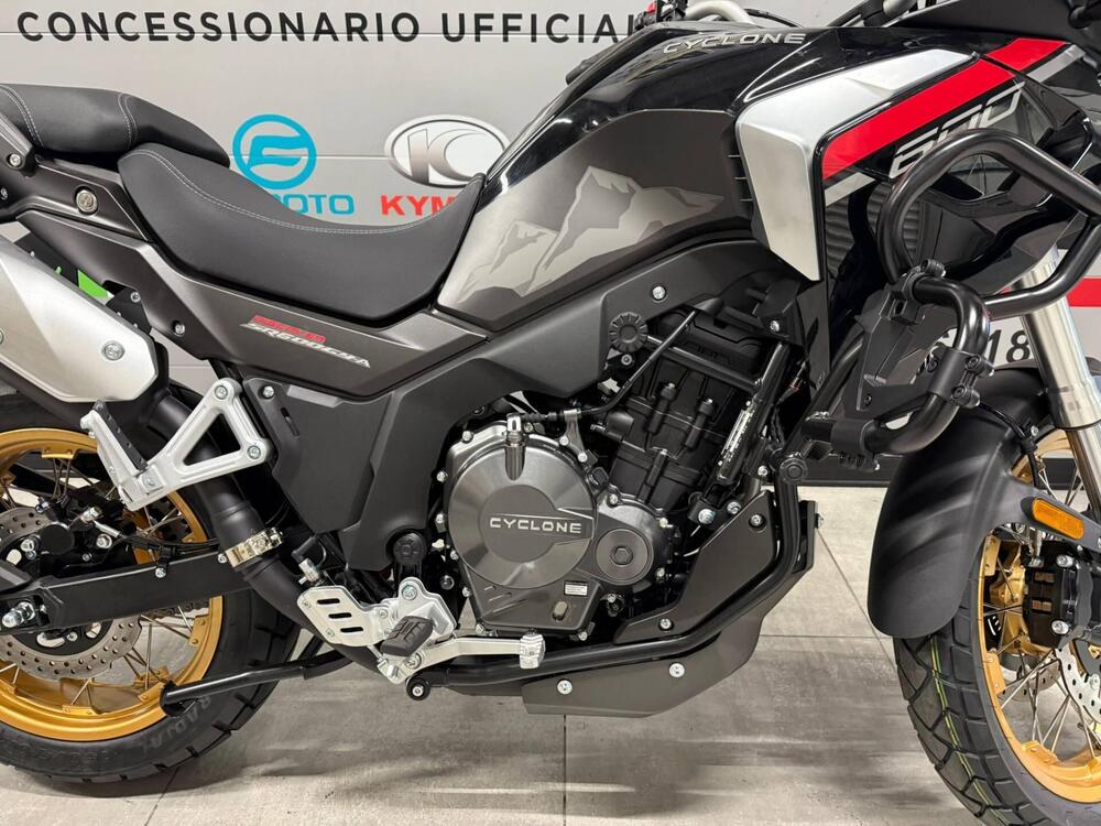 Cyclone RX600 (2025 - 26) (8)