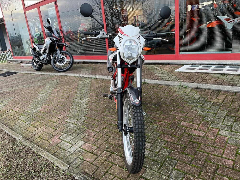 Betamotor Alp 200 (2021 - 25) (5)