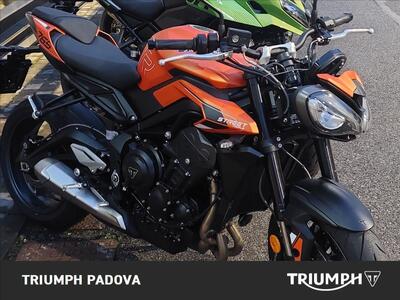 Triumph Street Triple 765 R (2023 - 25) usata