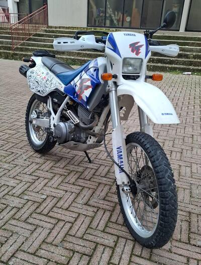 Yamaha TT 600 E (1994 - 03) usata