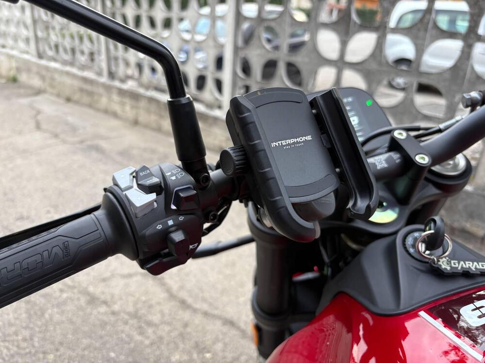 Moto Morini SEIEMMEZZO STR (2022 - 25) (18)