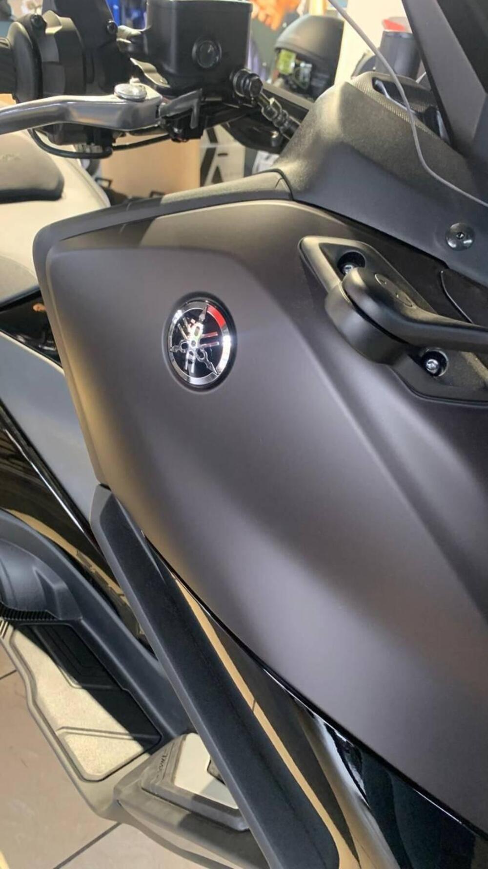 Yamaha T-Max 560 Tech Max (2025 - 26) (8)