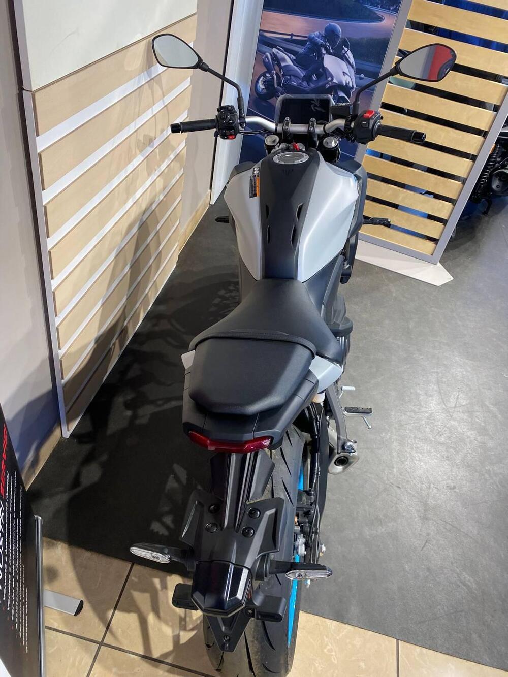Yamaha MT-07 Y-AMT (2025 - 26) (3)