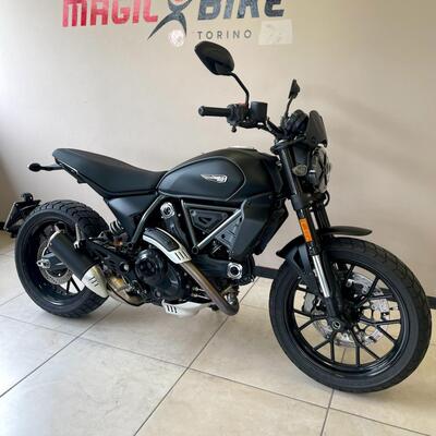 Ducati Scrambler 800 Icon Dark (2025) usata