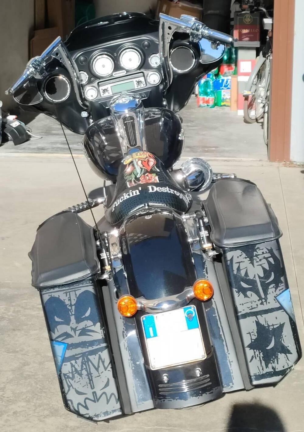 Harley-Davidson 1690 Street Glide (2011 - 13) - FLHX (11)