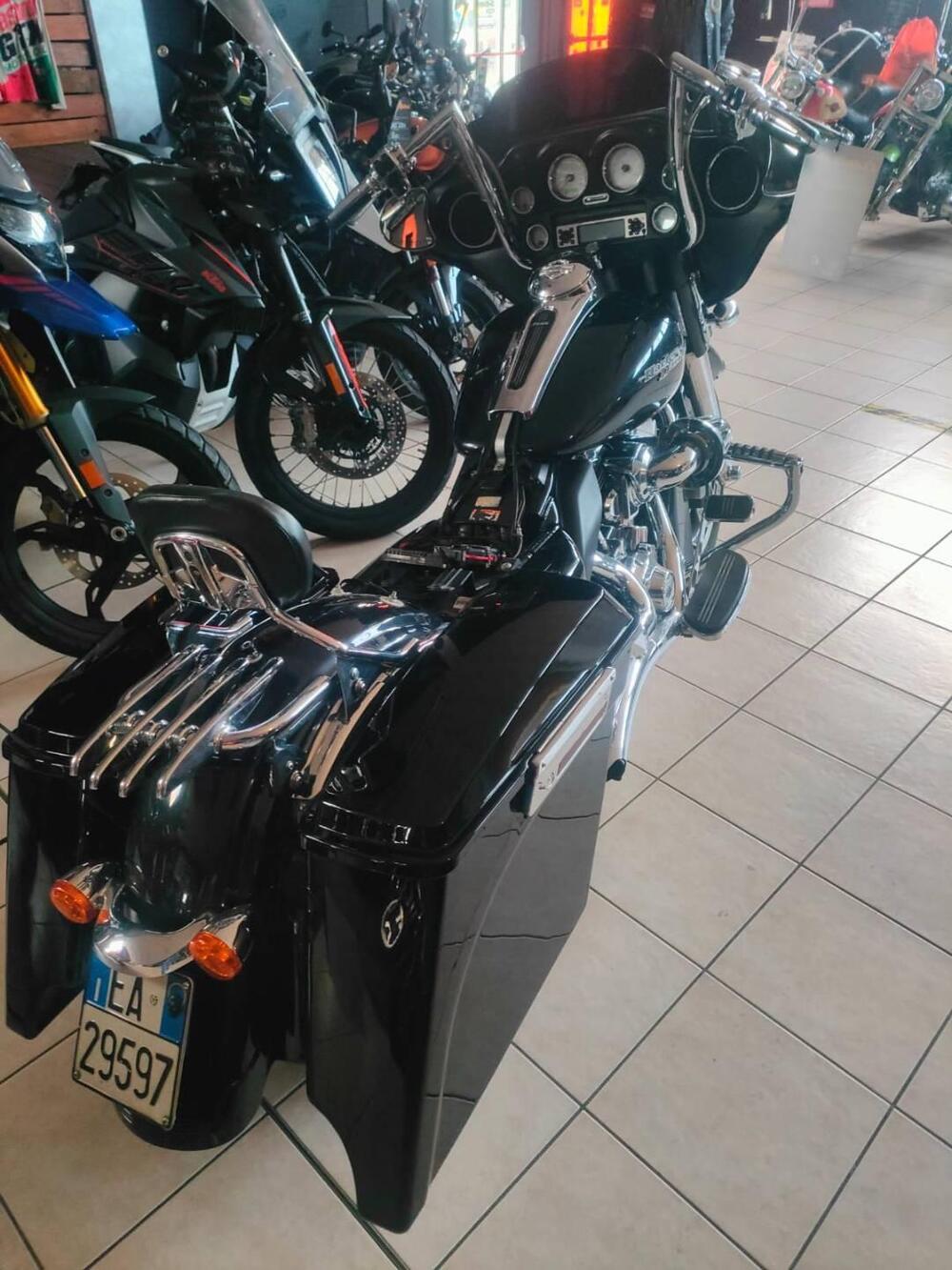 Harley-Davidson 1690 Street Glide (2011 - 13) - FLHX (17)