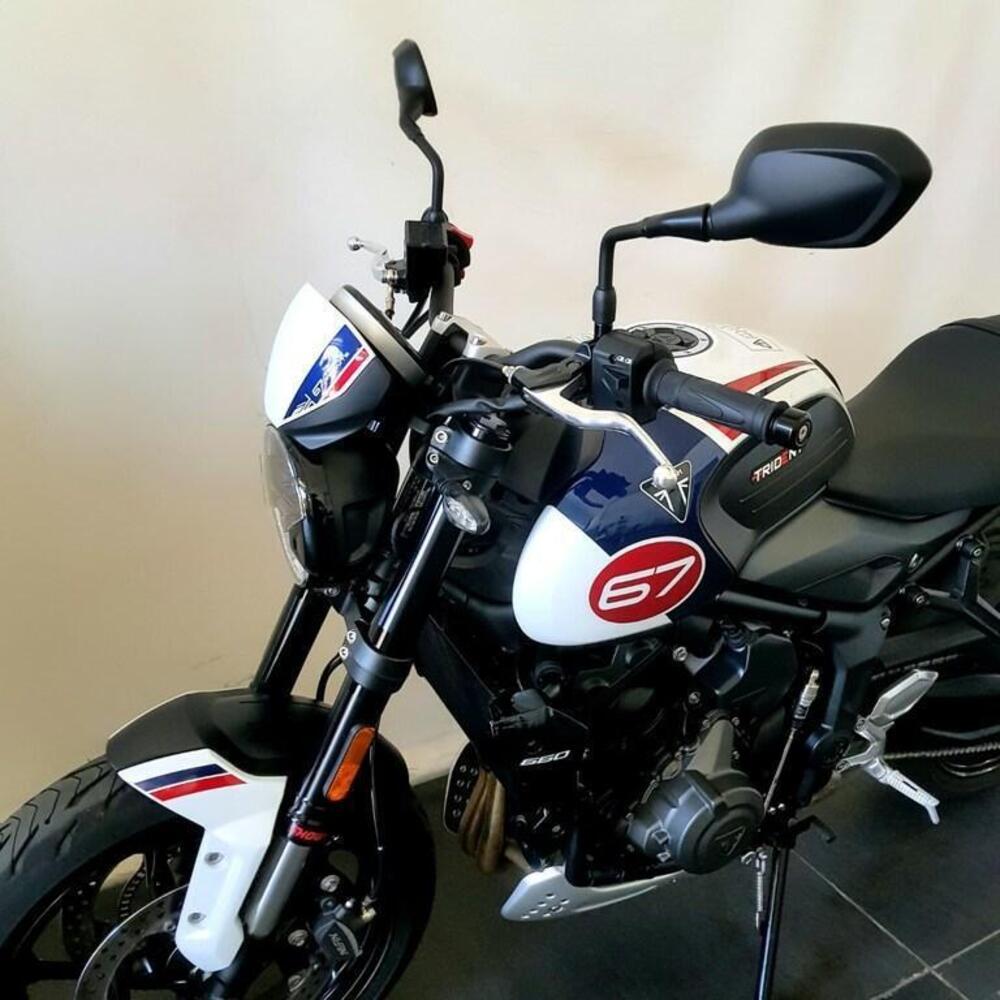 Triumph Trident 660 Triple Tribute Edition (2024) (8)