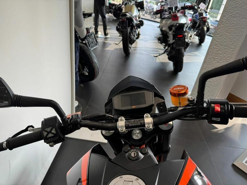 KTM 690 Duke R (2016 -17) (6)