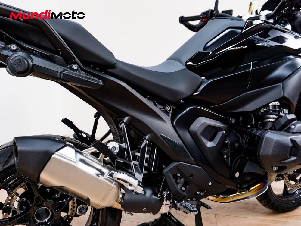 Bmw R 1300 GS Triple Black (2023 - 25) (4)