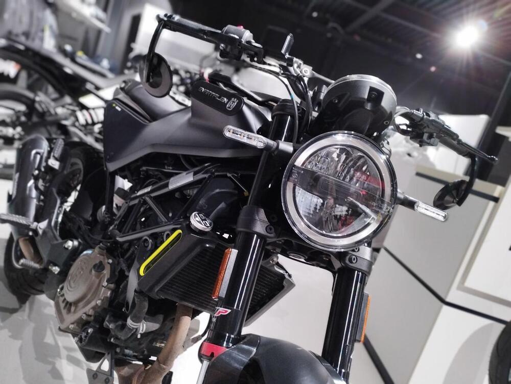 Husqvarna Svartpilen 125 (2021 - 23) (3)