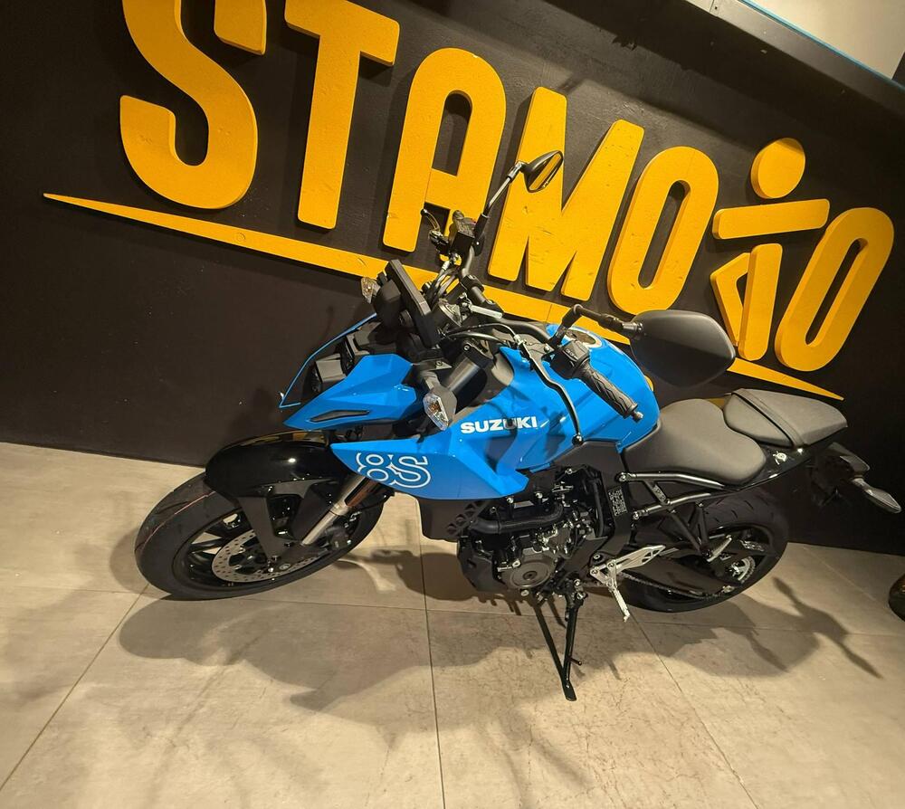 Suzuki GSX-8S (2025 - 26) (5)