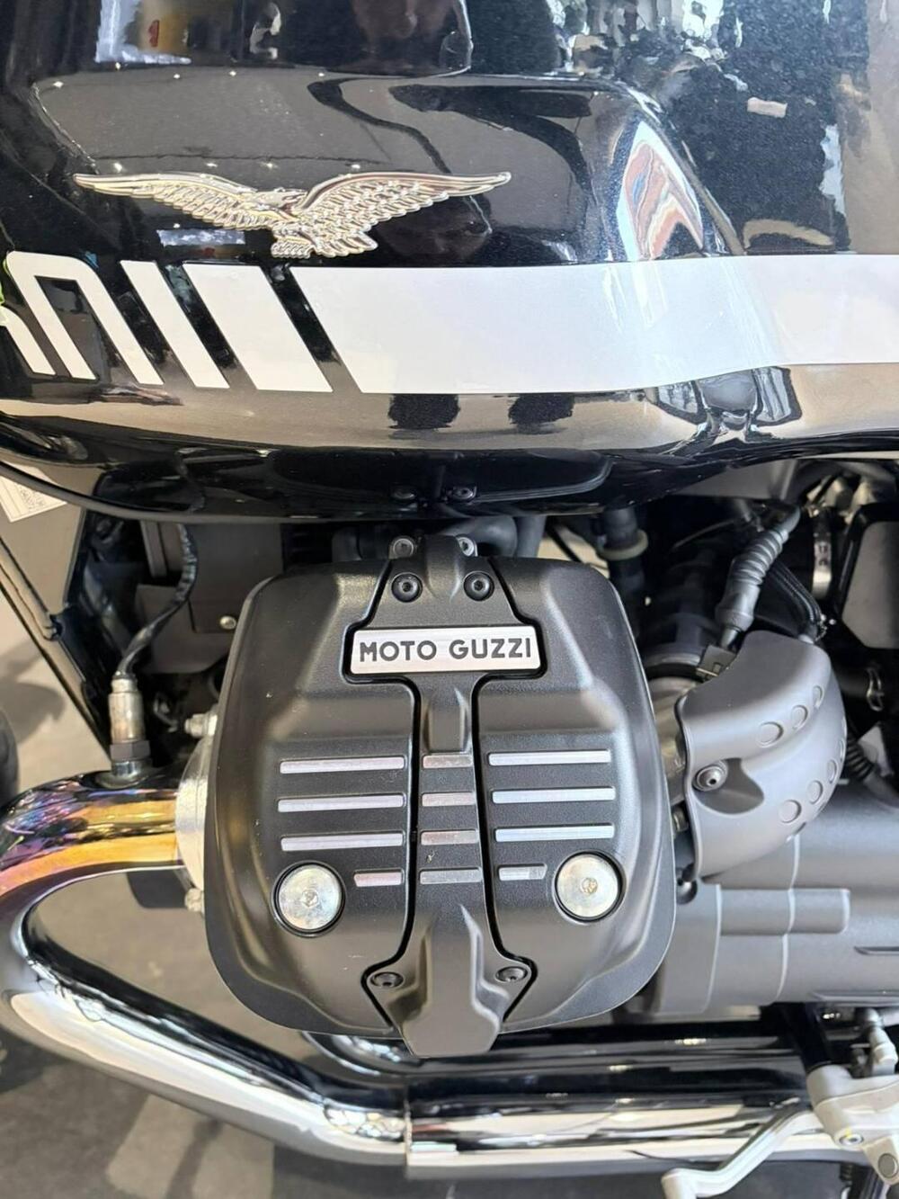 Moto Guzzi V7 Special (2021 - 24) (3)