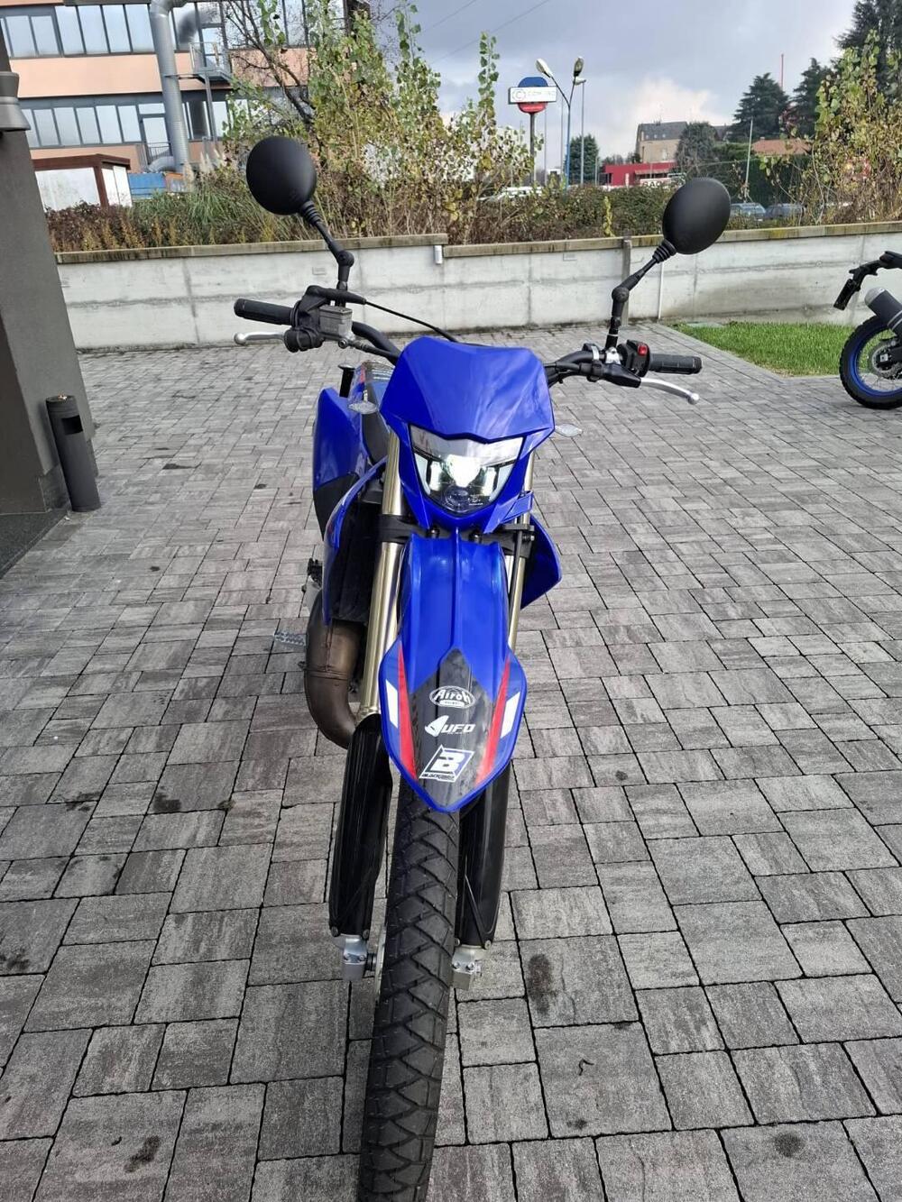 Yamaha YZ 125 (2024) (4)