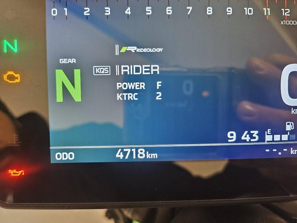 Kawasaki Z 900 (2025 - 26) (3)