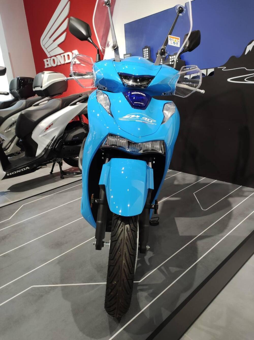 Honda SH 125i Sport (2024 - 25) (4)