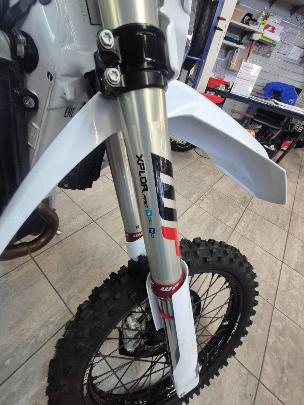 Husqvarna FE 350 Pro (2025) (2)