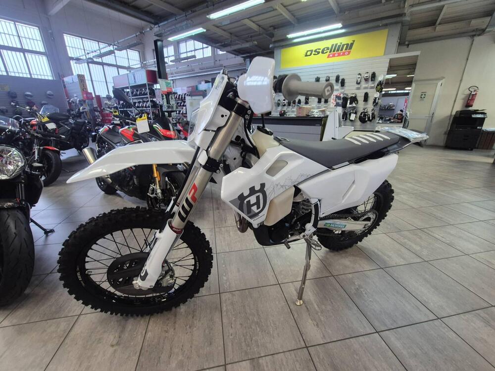 Husqvarna FE 350 Pro (2025) (6)