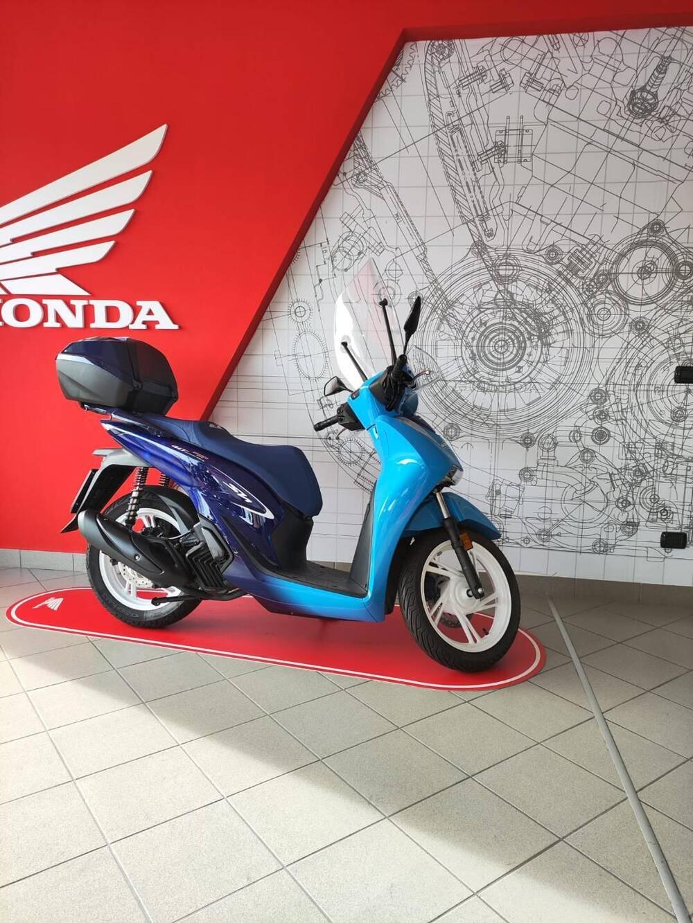 Honda SH 125i (2024 - 25) (3)