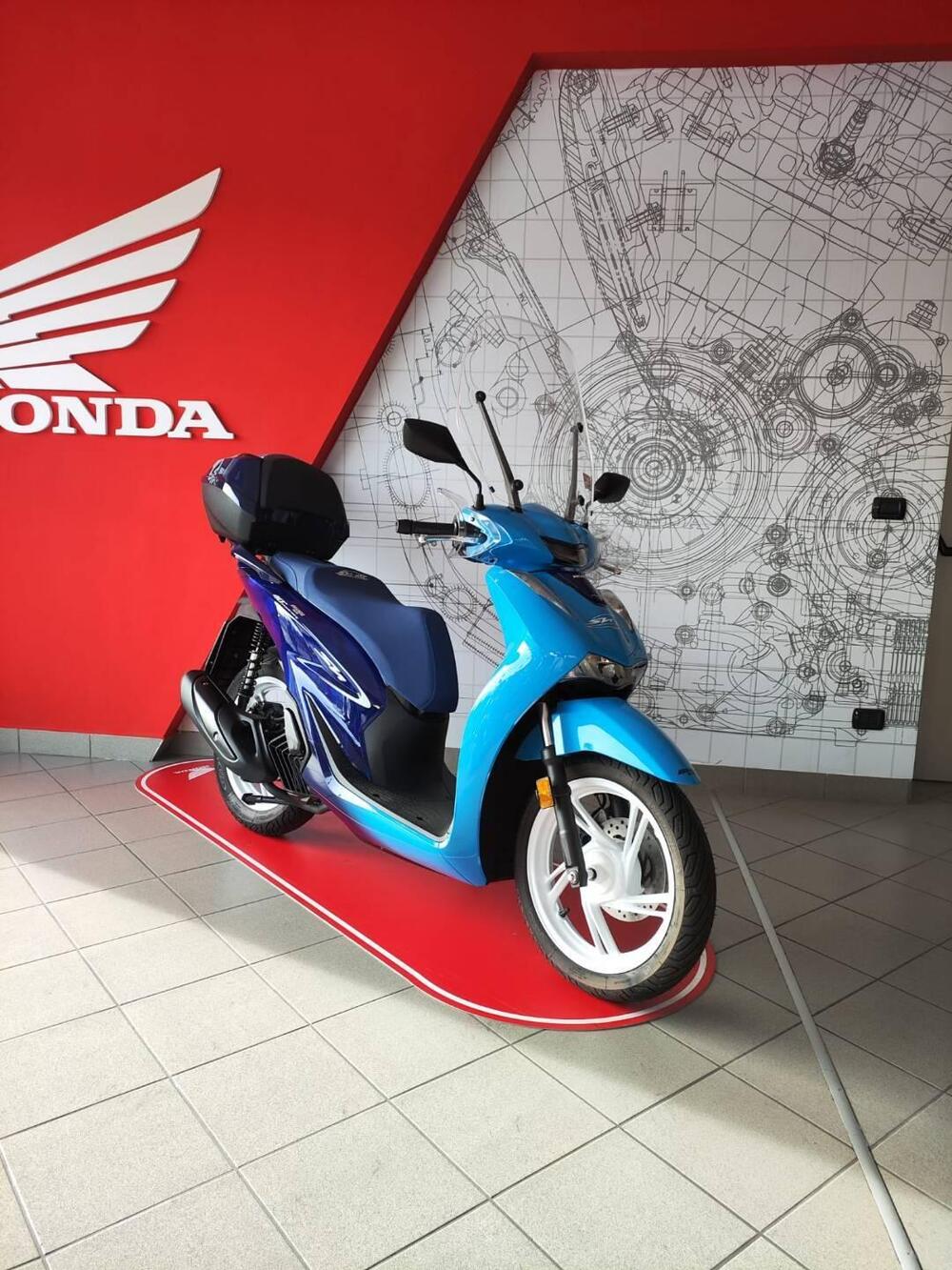 Honda SH 125i (2024 - 25) (2)