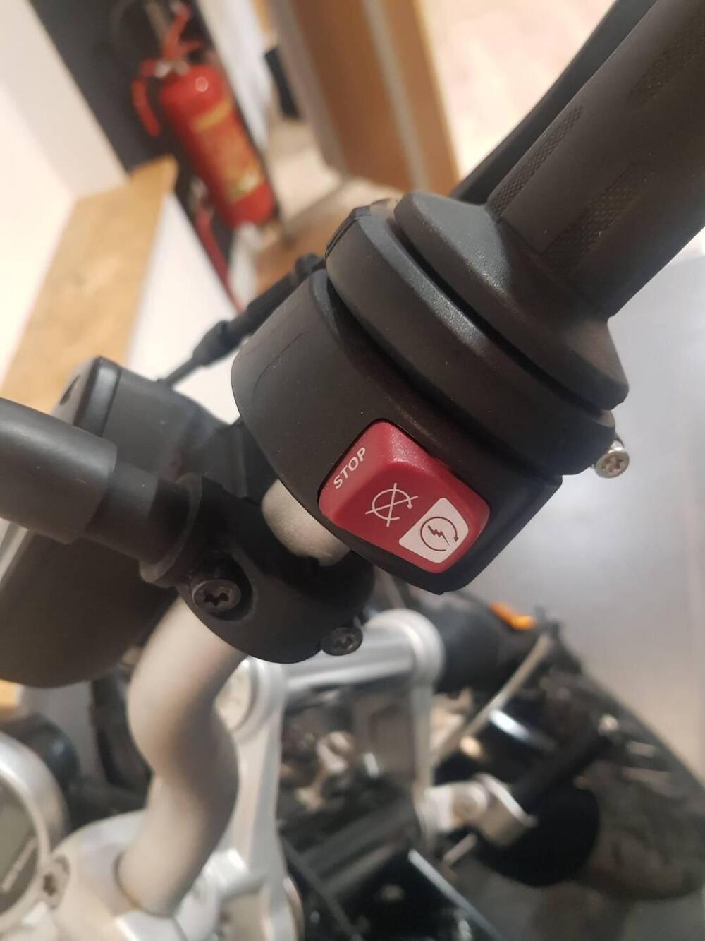 Bmw R nineT 1200 Scrambler (2016 - 20) (7)