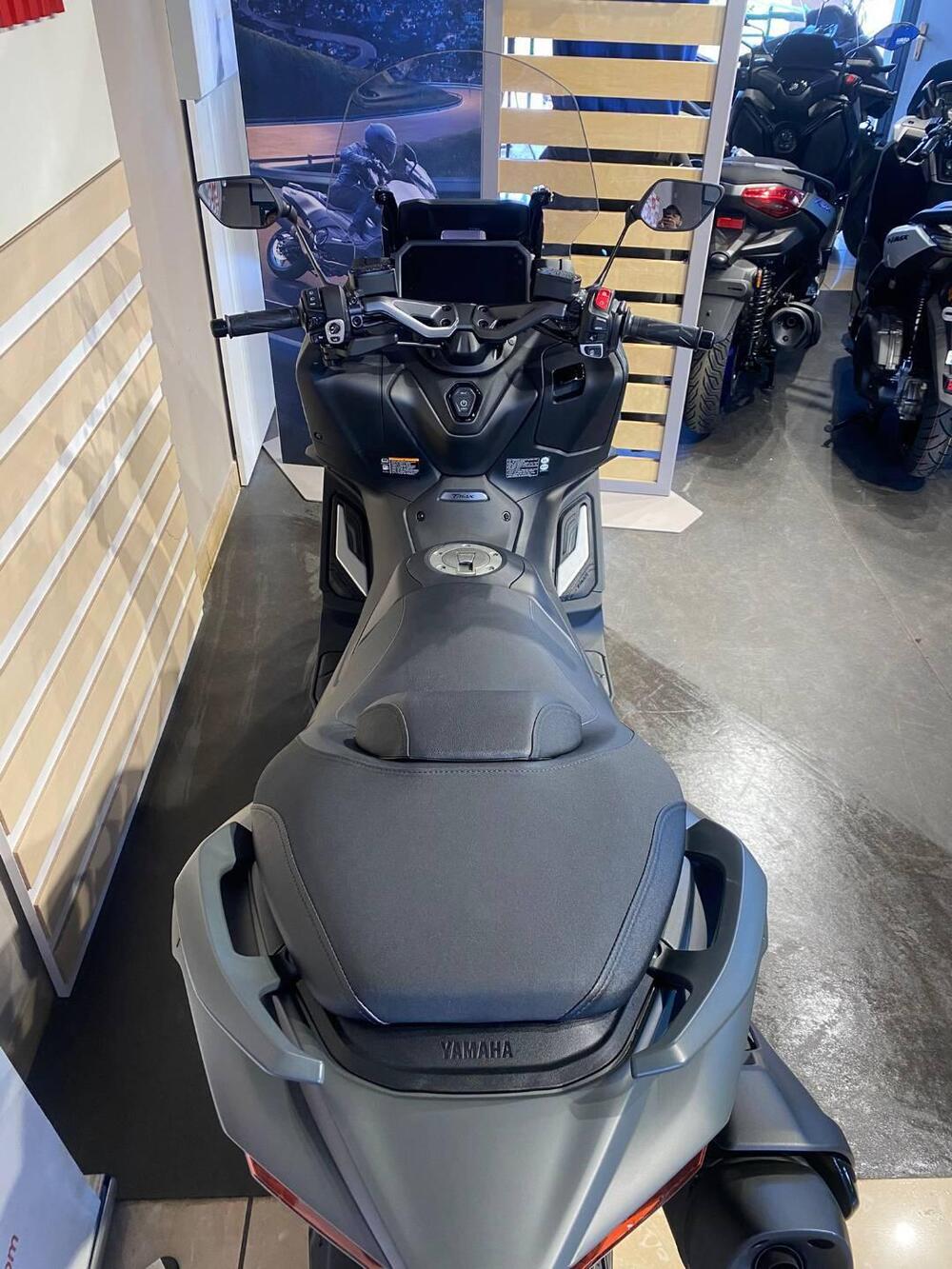 Yamaha T-Max 560 (2025 - 26) (2)