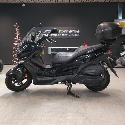 Kawasaki J 300 (2017 - 21) usata