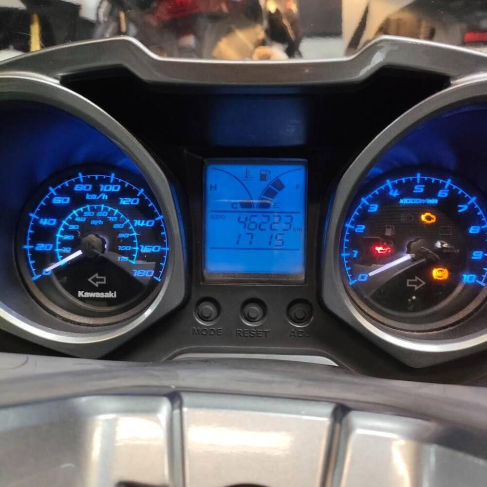 Kawasaki J 300 (2017 - 21) (7)