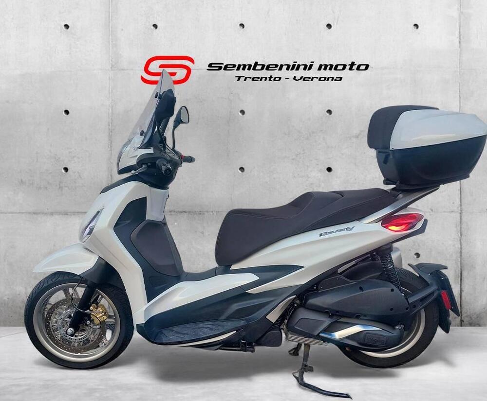 Piaggio Beverly 300 S ABS-ASR (2021 - 25) (2)