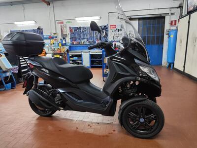 Piaggio MP3 300 ABS Hpe (2021 - 24) usata