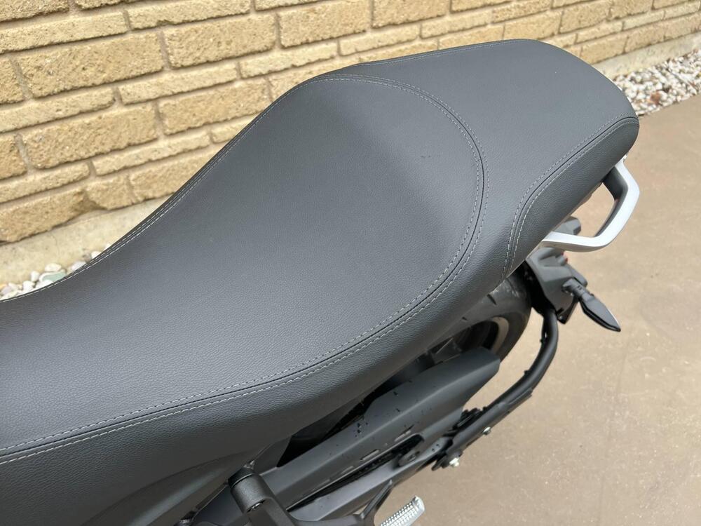 Voge Trofeo 350AC (2022 - 26) (7)