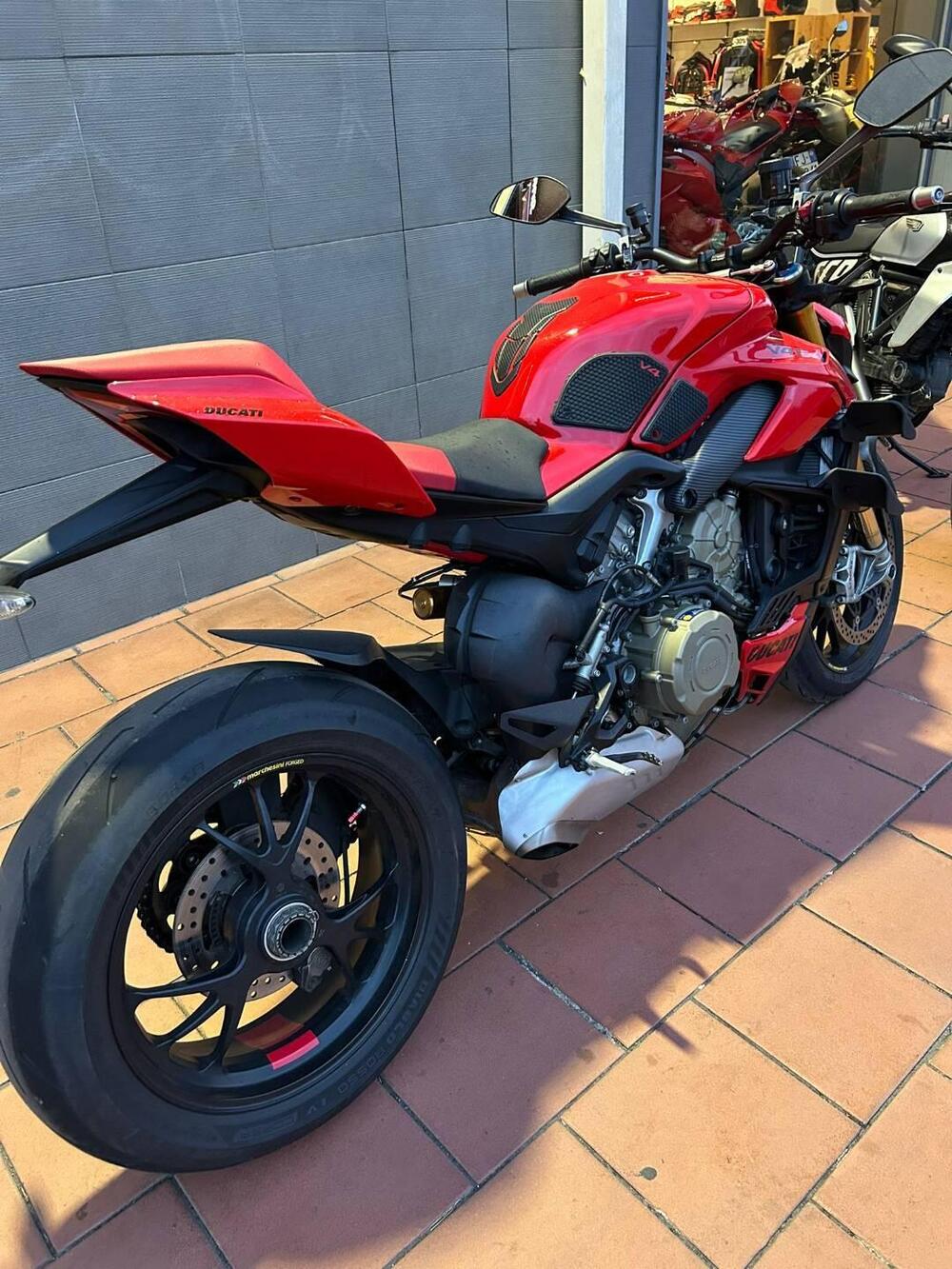 Ducati Streetfighter V4 S (2023 - 24) (9)