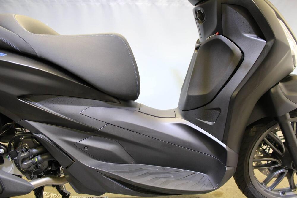 Piaggio Beverly 310 S (2025) (8)