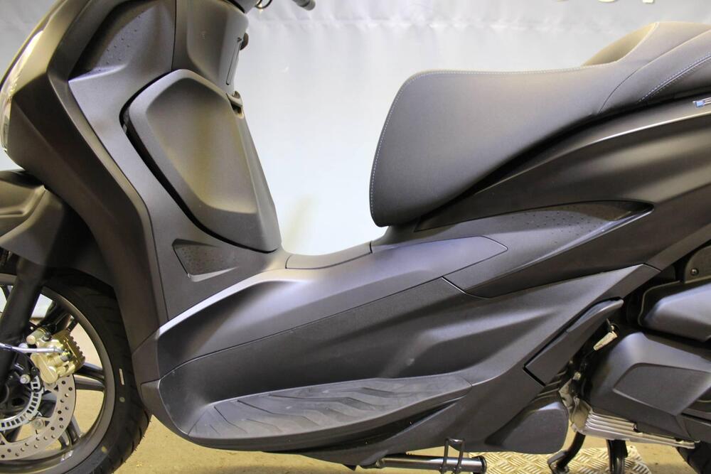 Piaggio Beverly 310 S (2025) (16)