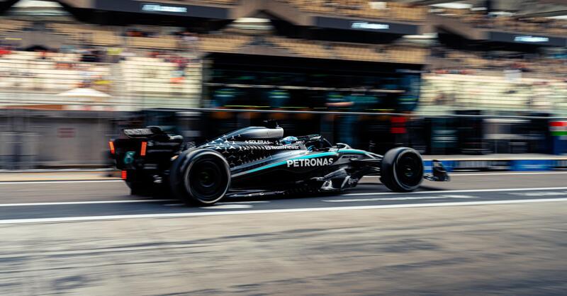 F1. GP Abu Dhabi 2025: Russell domina la FP3 su Norris, Verstappen e Piastri. Hamilton nelle barriere: ecco perch&eacute;
