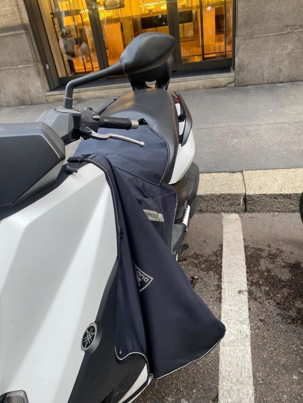 Yamaha X-Max 250 ABS (2014 - 16) (4)