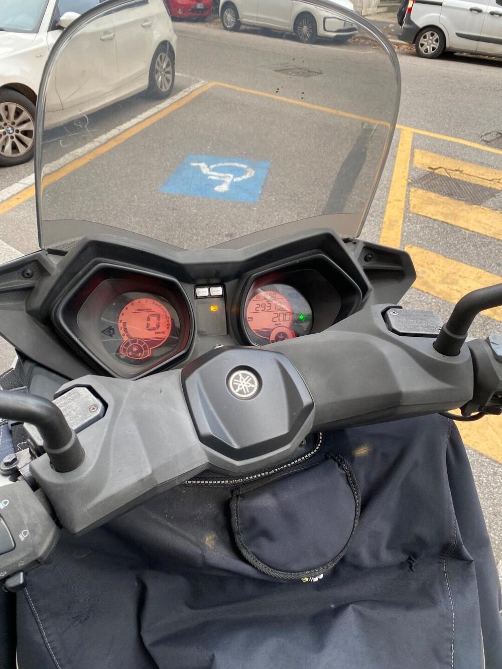 Yamaha X-Max 250 ABS (2014 - 16) (7)