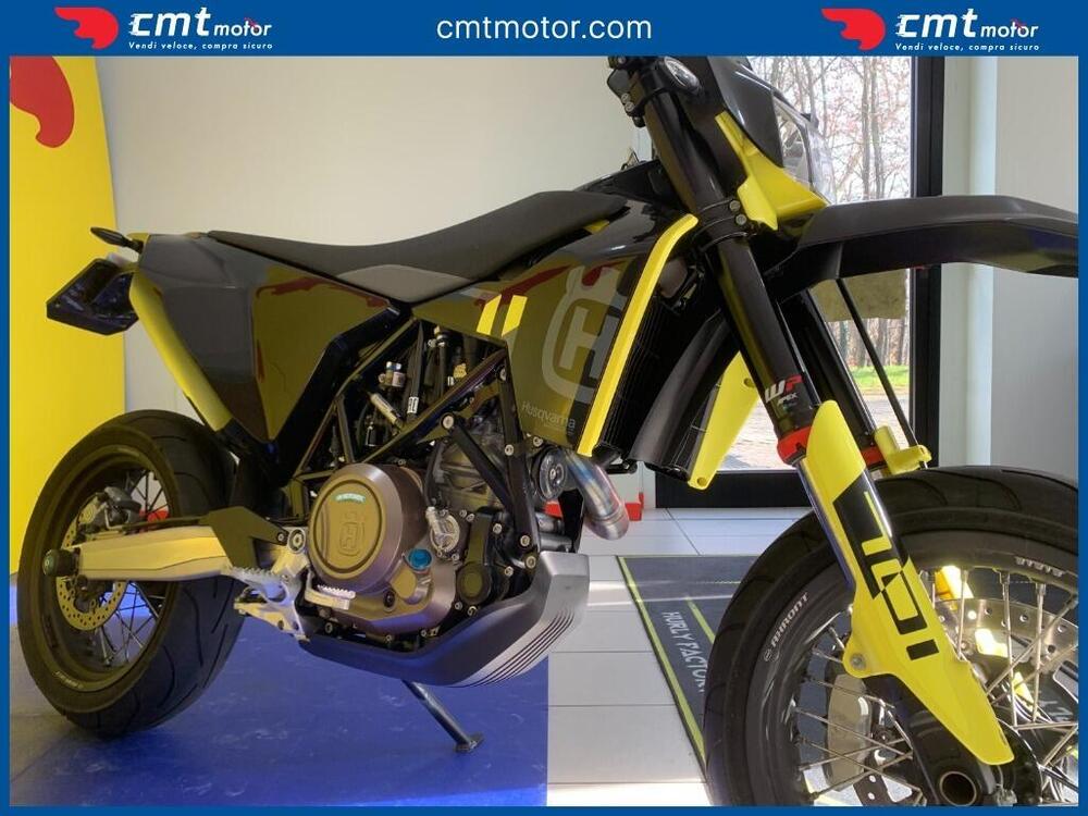 Husqvarna 701 Supermoto (2023 - 25) (8)