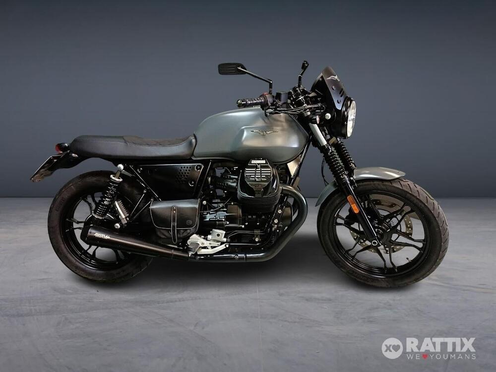Moto Guzzi V7 III Stone Night Pack (2019 - 20) (2)