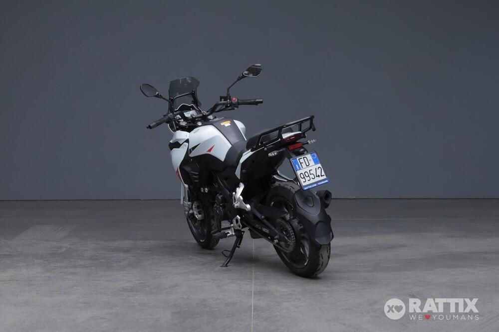 Benelli TRK 251 (2022 - 25) (5)