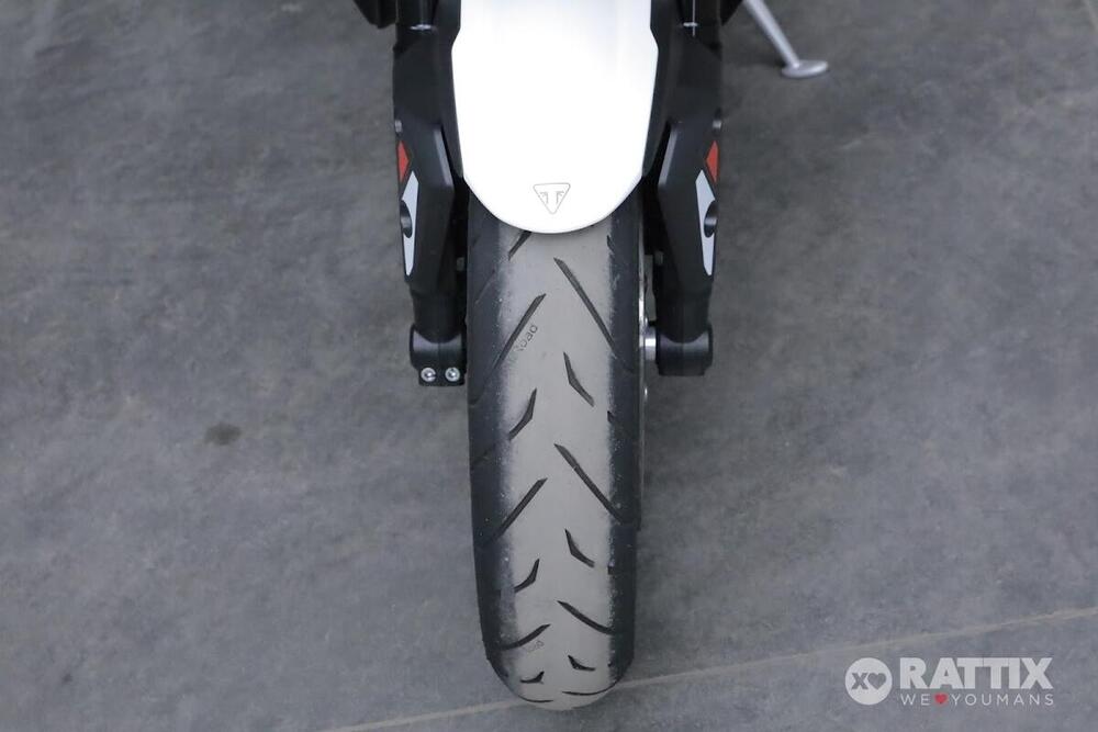 Triumph Street Triple 765 R (2023 - 26) (10)