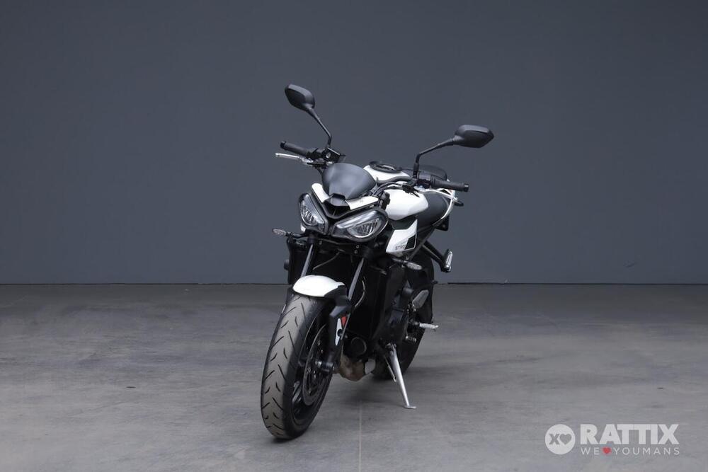 Triumph Street Triple 765 R (2023 - 26) (2)