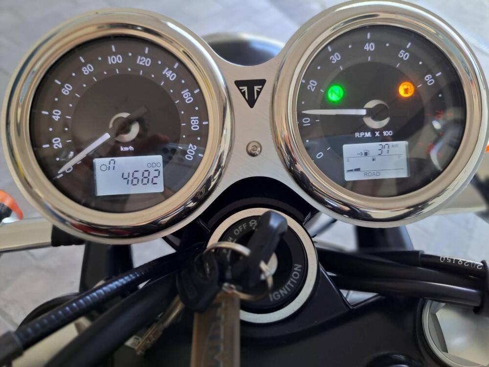 Triumph Bonneville T120 (2016 - 20) (6)