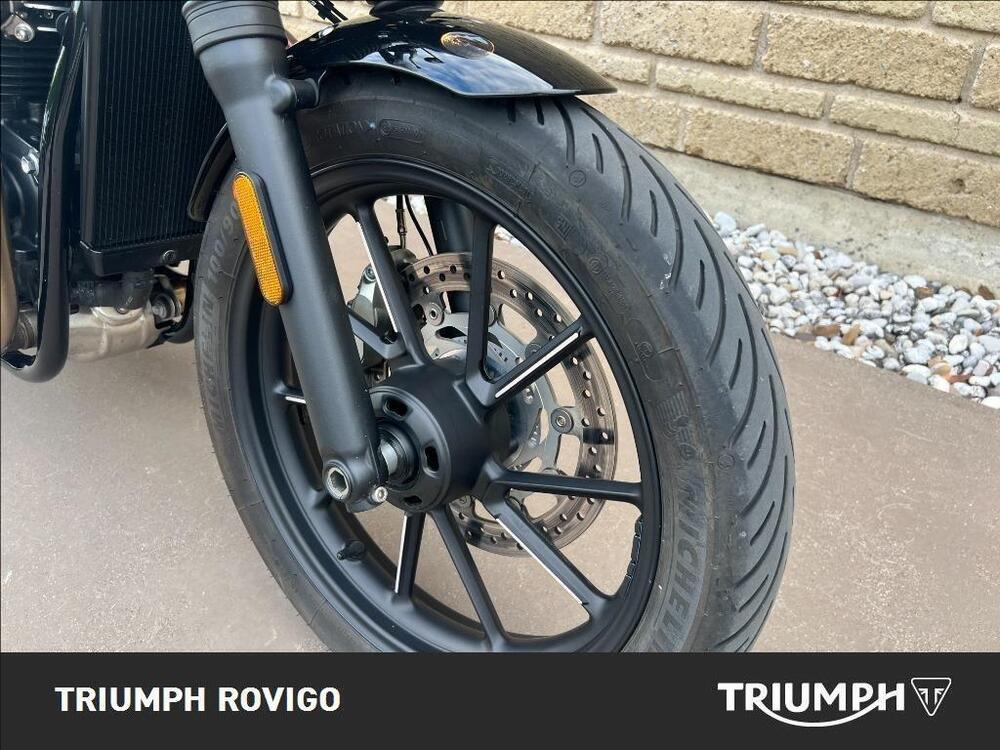 Triumph Street Twin 900 (2021 - 22) (4)