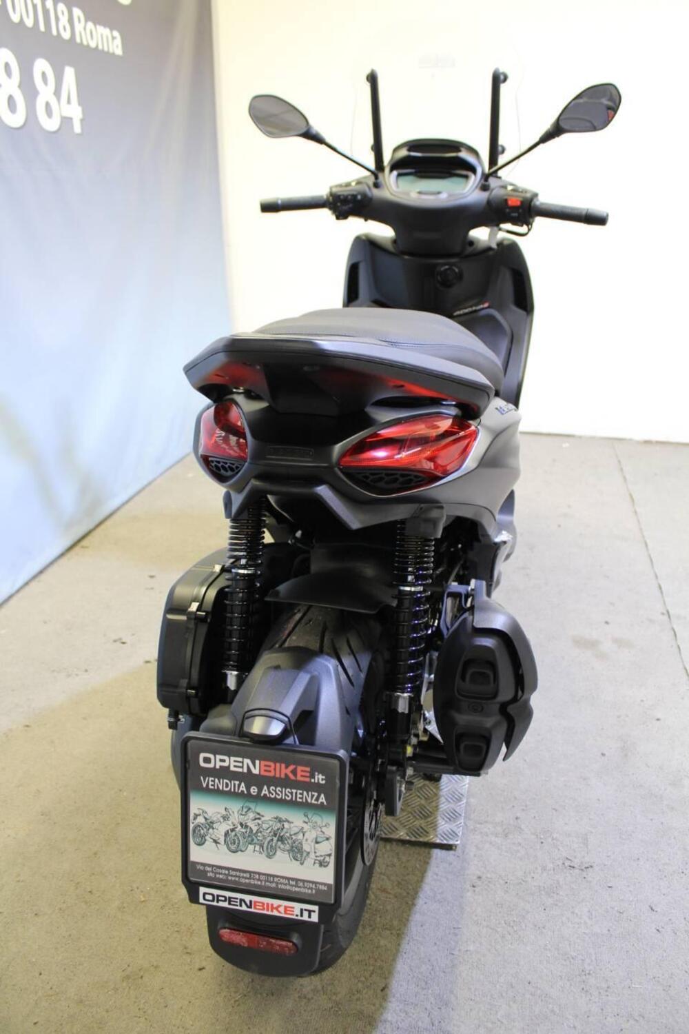 Piaggio Beverly 400 S (2025 - 26) (4)