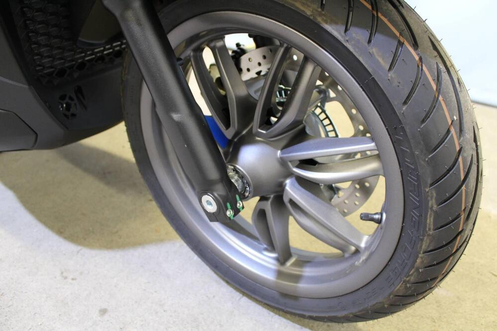 Piaggio Beverly 400 S (2025 - 26) (6)