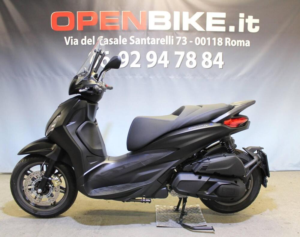 Piaggio Beverly 400 S (2025 - 26) (2)