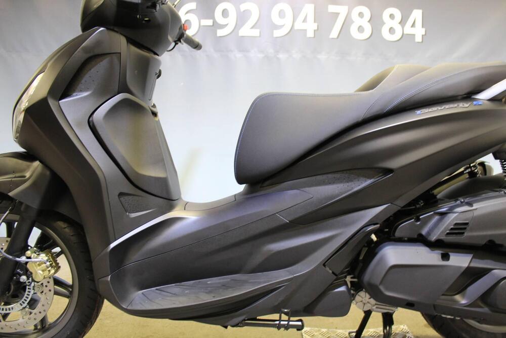 Piaggio Beverly 400 S (2025 - 26) (16)